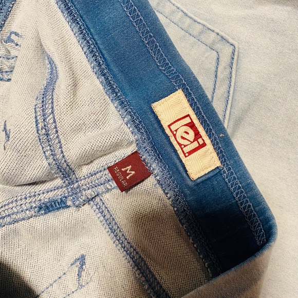 L.E.I blue jean shorts - Picture 3 of 3